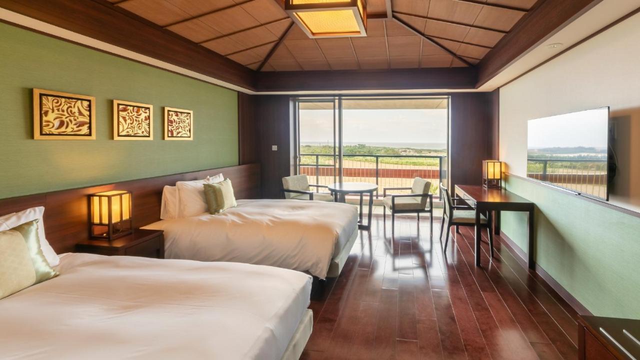 Miyakojima Kurima Resort Seawood Hotel Bagian luar foto